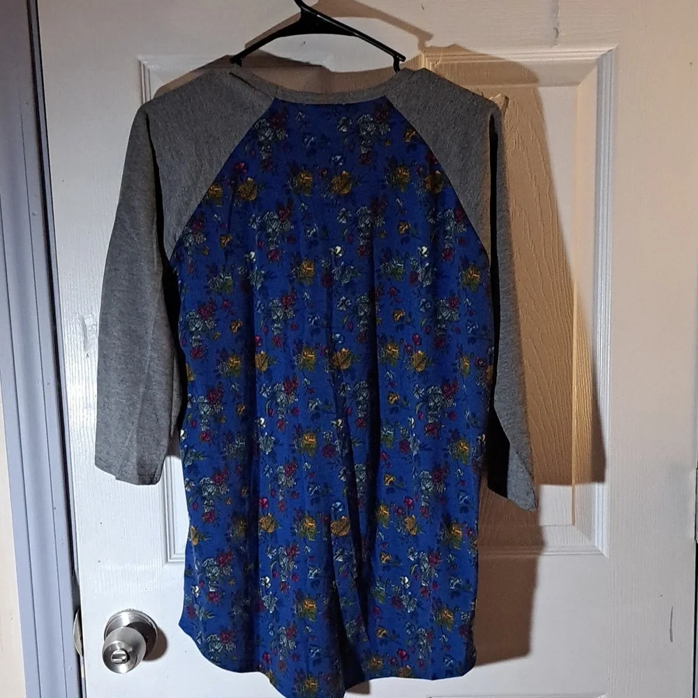 Lularoe Randy tee - Picture 3 of 3